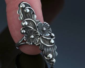 Navajo Sterling Silver Flower Ring SZ: 7.5 Native American Jewelry