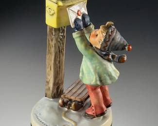 Goebel Hummel #340 A Letter To Santa Claus Porcelain Figurine