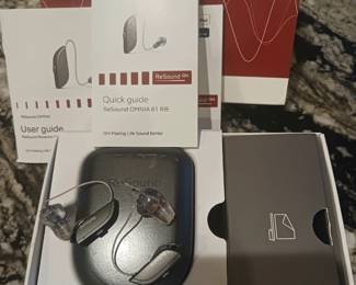 Hearing aids like new, retail 4600,selling fir $3000