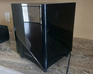 Harman kadron subwoofer $300