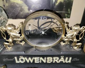 Lowenbrau bar clock