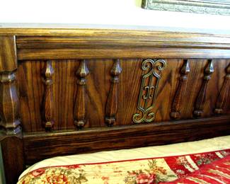 King Bed with Carved Wood Headboard / Beauty rest Pillow Top Mattress