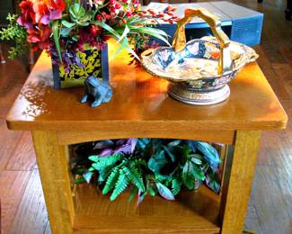 Bassett Mission Style End Table