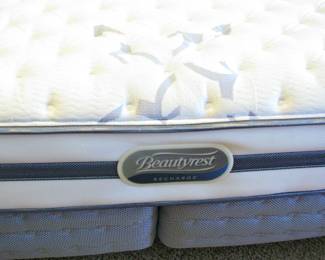King Bed with Carved Wood Headboard / Beauty rest Pillow Top Mattress
