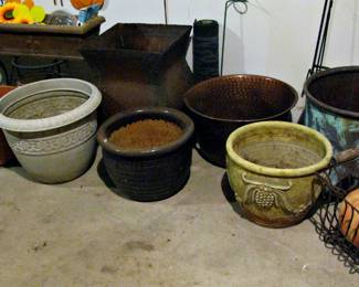 Outdoor Pots and Hose Reel Pots