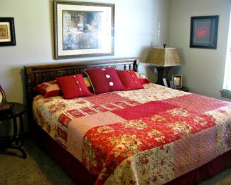 King Bed with Carved Wood Headboard / Beauty rest Pillow Top Mattress