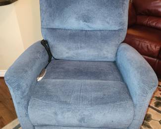 Power lift chair