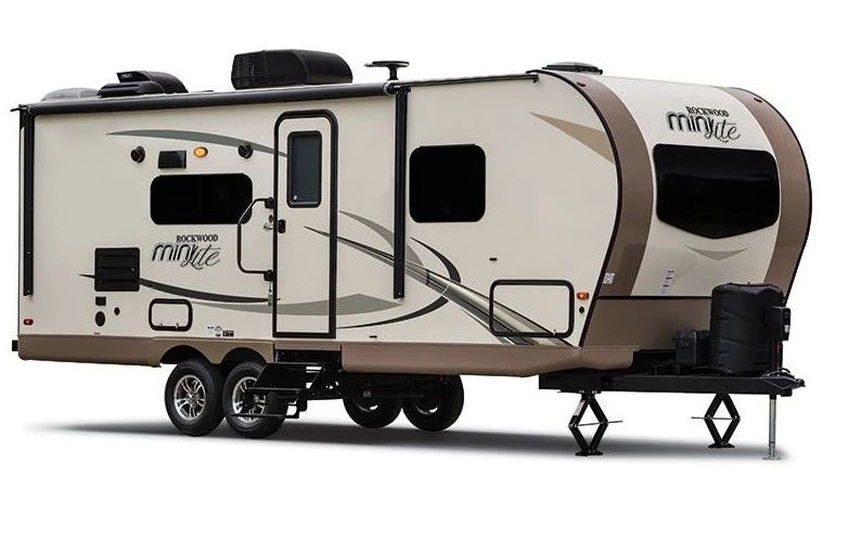 Immaculate 2018 Rockwood 2504s Travel Trailer.