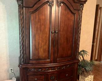 TV Armoire