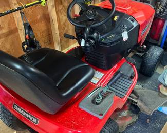 Snapper Riding Mower Like New