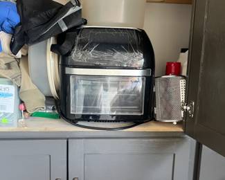 Air Fryer and Tupperware Containers