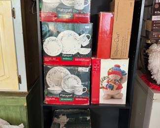 Winter Berry Christmas sets