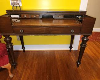 Spinet desk