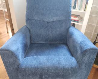 La-Z-Boy recliner qty. 2