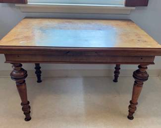 Vintage Turned Leg Table With Extensions