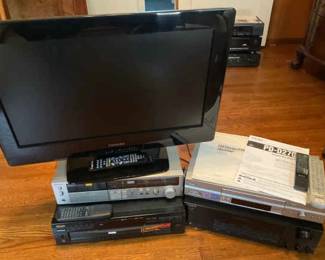 26 Toshiba TV, CD Multi Player,Technics Cassette Deck, Sony VHS, Sony AMFM Receiver