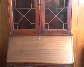 1950s Vintage Chippendale Style Serpentine Secretary Desk Bookcase