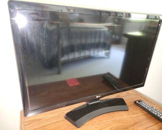 LG 24" tv