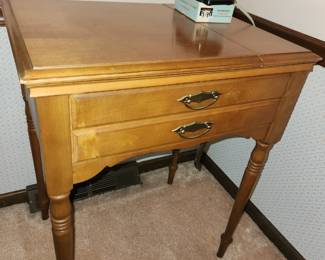 Vintage Singer sewing machine #348