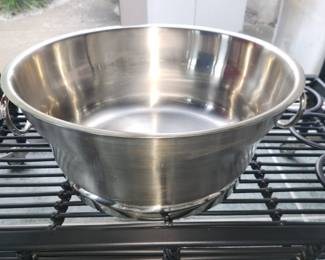 Insulated beverage tub