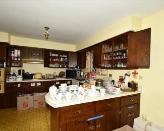 08Kitchen Clearance
