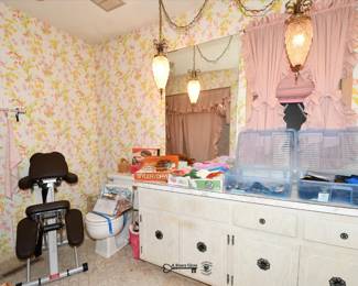 27Bedroom A Clearance