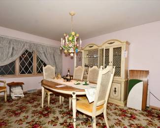 07Dining Room Clearance