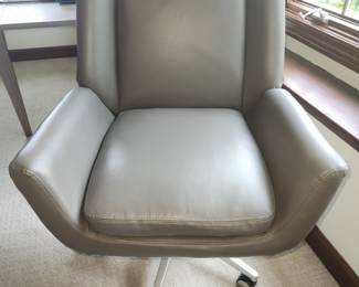 Serta office chair