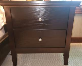 Qty 2 nightstands 