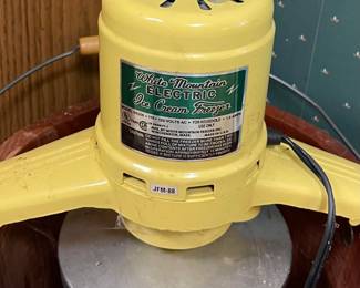 White Mountain Electric Ice Cream Freezer