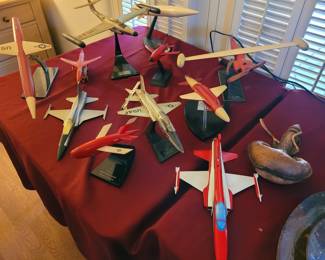 Corporate model planes