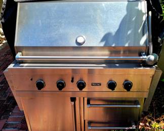 Viking outdoor grill!