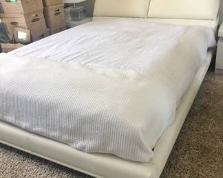 Modern Queen Bed by Modani