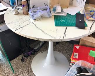 Saarinen-Style Tulip Table w/ Faux Marble Top