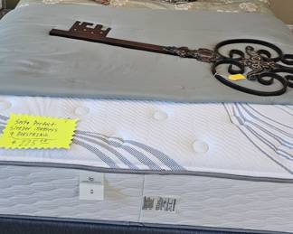 Like new mattress with box spring