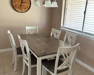 Dining Table with 6 Chairs.