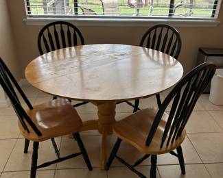 Kitchen Table with 4 Chairs