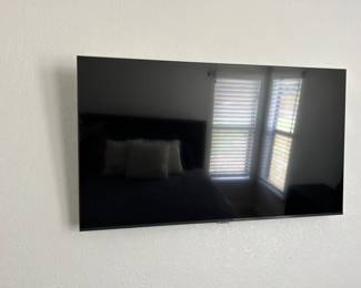 August 2021 SAMSUNG Wall TV