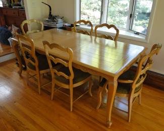 Century Dining Room Table with 6 chairs