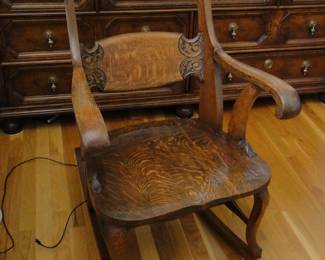 Better photo of the Norse God rocking chair