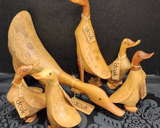 Dcuk co, wooden duck statues