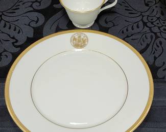 State seal of Wisconsin fine china from the governor's residence