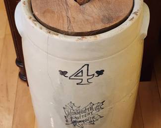 Monmouth 4 butter churn