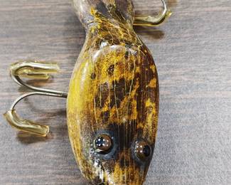Paw Paw Croaker Frog Skin Lure