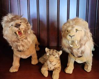 Lion Nodders