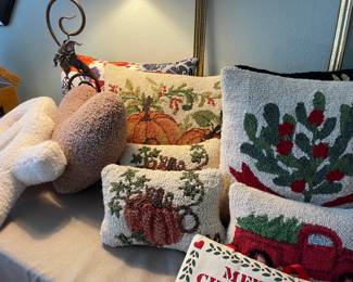 Looking at the hooked cushions