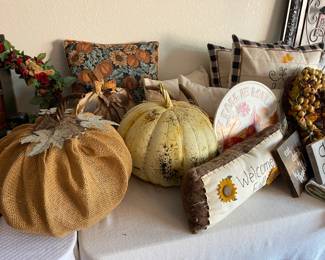 More Thanksgiving and great pumpkins, cushions and signs