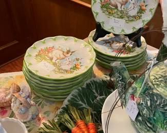 Easter plates, cabbage leaf place mats and decorations