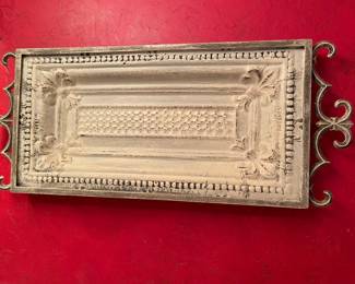 Metal decorative piece