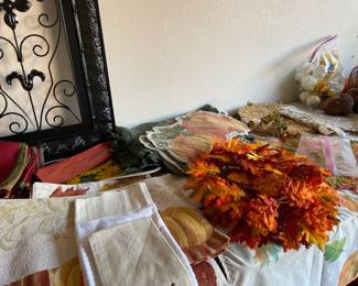 Fall linens and leaf place mats